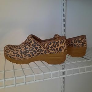 Dansko Shoes NWOT
